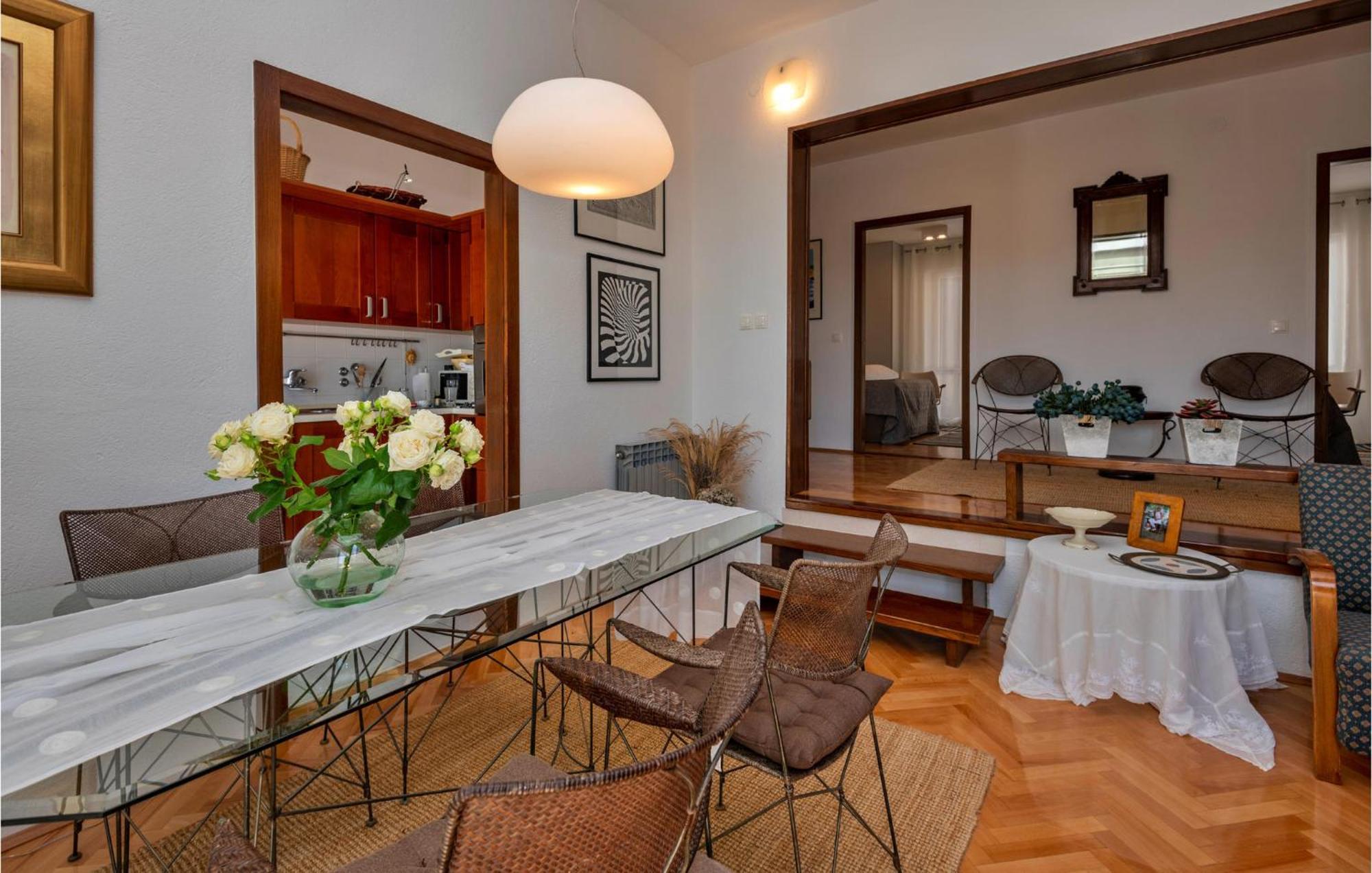 3 Bedroom Gorgeous Home In Makarska Kültér fotó