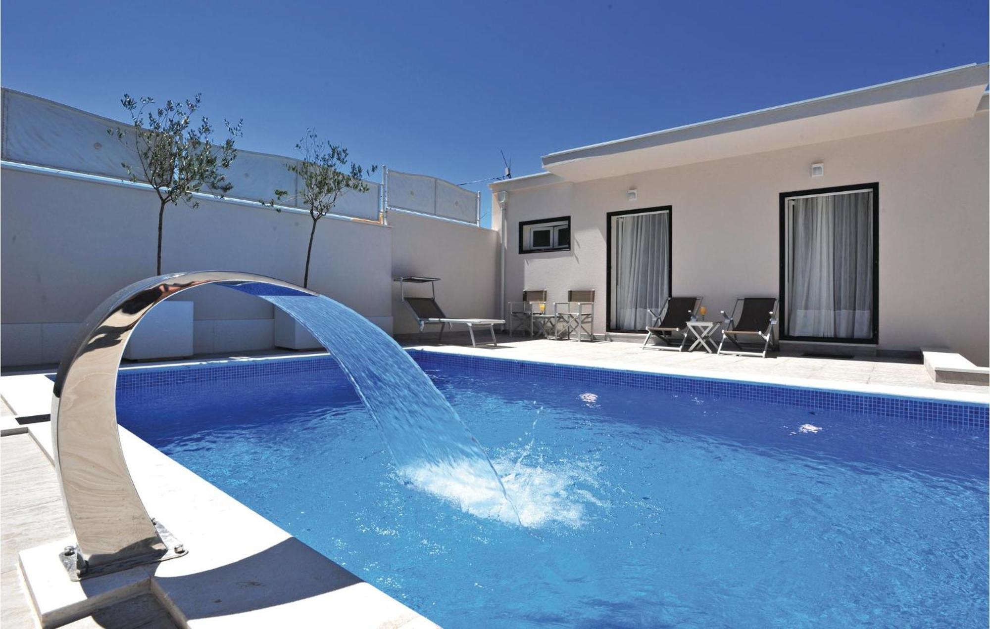 3 Bedroom Gorgeous Home In Makarska Kültér fotó