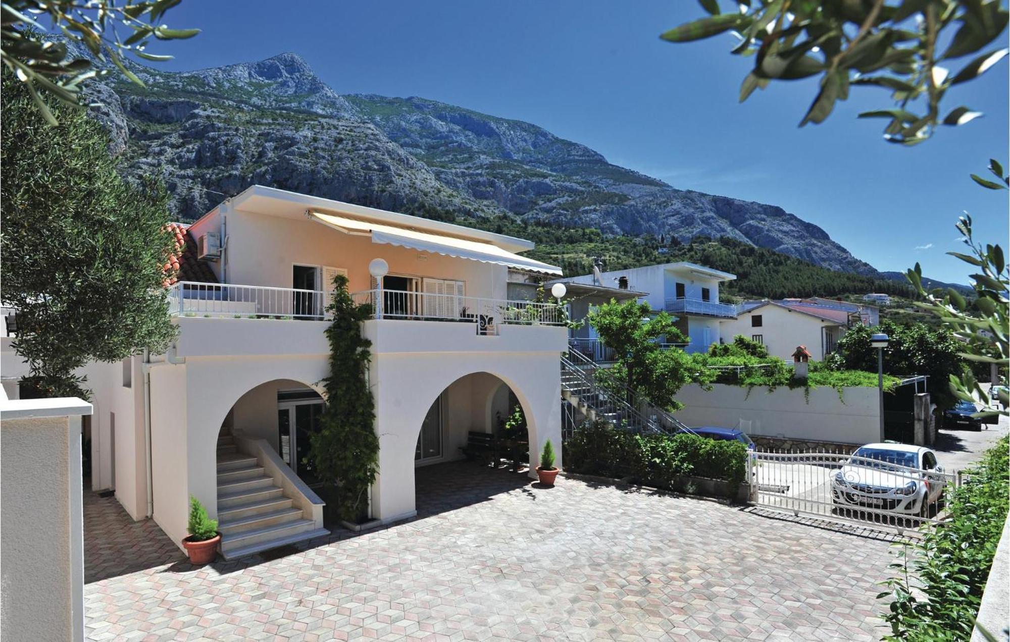 3 Bedroom Gorgeous Home In Makarska Kültér fotó