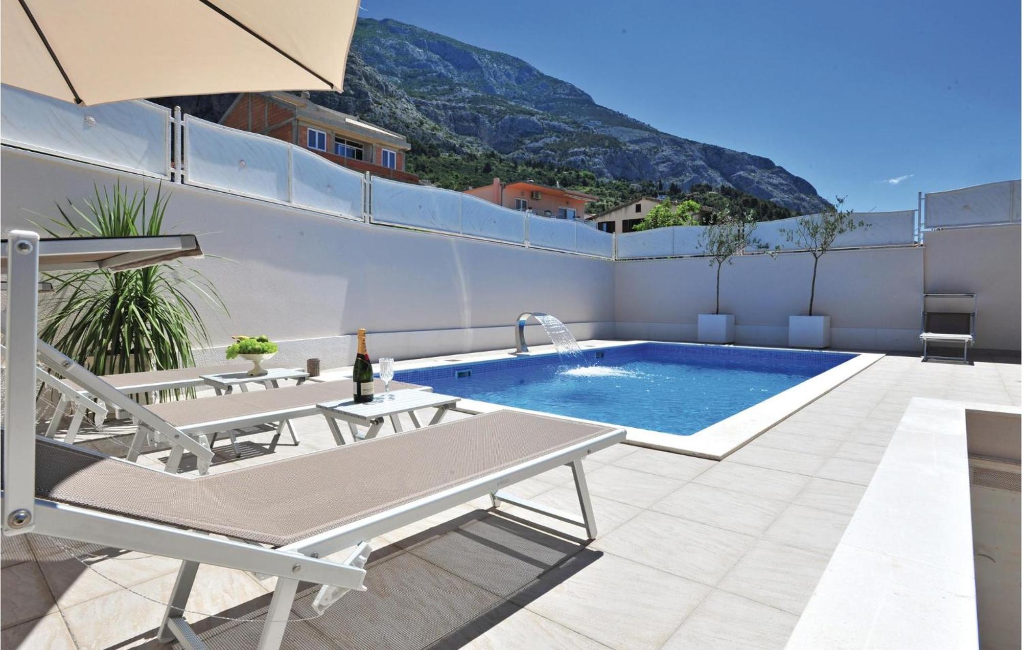 3 Bedroom Gorgeous Home In Makarska Kültér fotó
